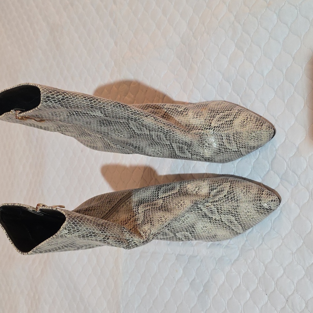 Fashion Nova Snakeskin Heeled Boots
